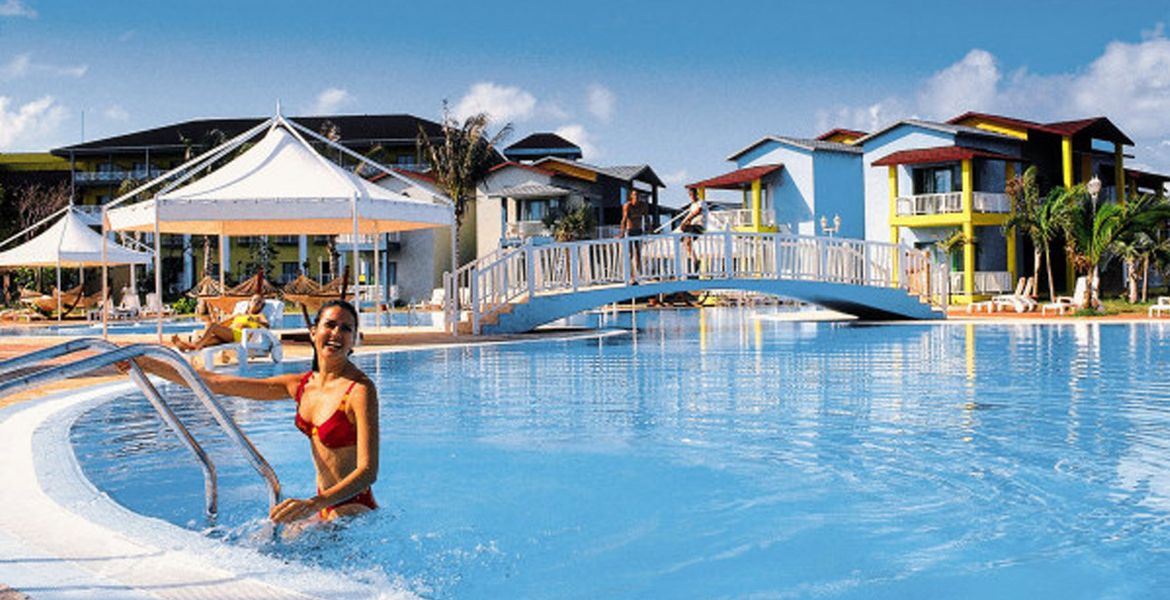 piscina iberostar tainos